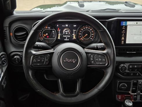 Used 2024 Jeep Gladiator Mojave w/ Safety Group AWD/4WD image 28