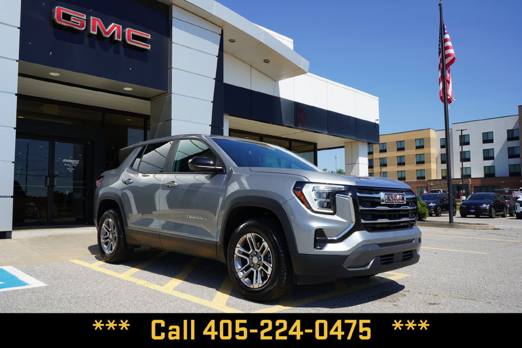 Used 2026 GMC Terrain Elevation FWD image 2
