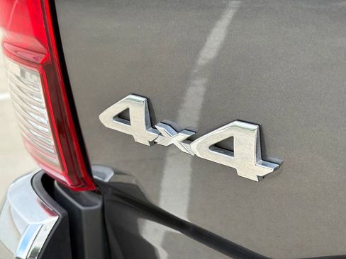 Used 2021 Toyota Tacoma SR5 image 12