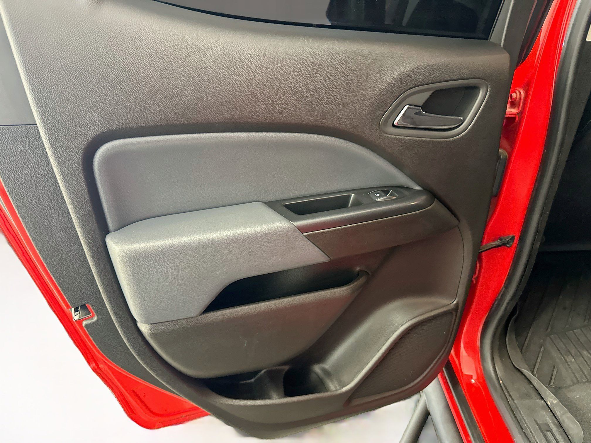 Used 2016 Chevrolet Colorado Z71 AWD/4WD image 27