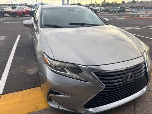 Used 2016 Lexus ES 350 w/ Navigation System Package FWD image 4