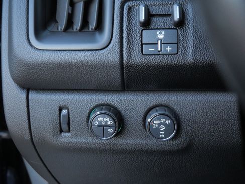 Used 2021 Chevrolet Colorado ZR2 w/ ZR2 Dusk Special Edition image 27