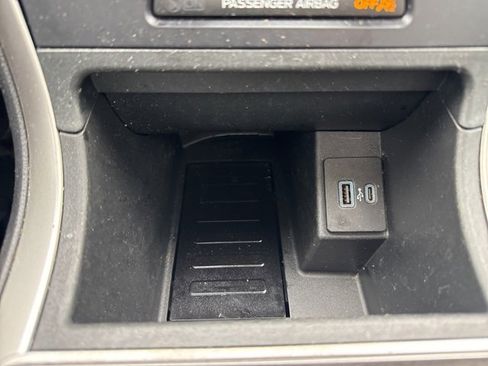 Used 2024 Ford Edge SEL w/ Convenience Package image 37