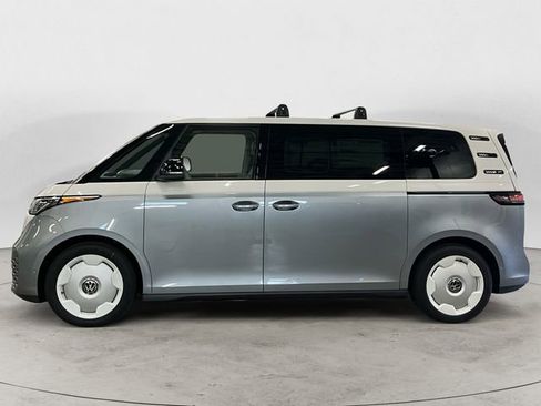 New 2025 Volkswagen ID. Buzz 1st Edition image 3