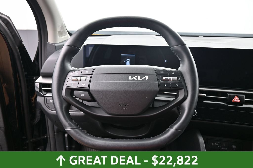 Used 2026 Kia Sportage LX FWD image 19