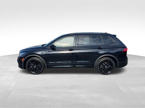 Used 2022 Volkswagen Tiguan SE R-Line image 4