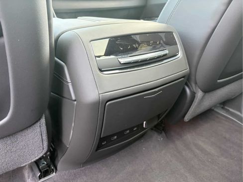 Used 2026 Cadillac Escalade ESV Platinum Sport AWD/4WD image 25