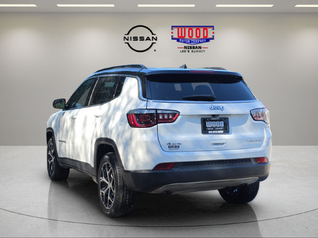 Used 2024 Jeep Compass Limited AWD/4WD image 4