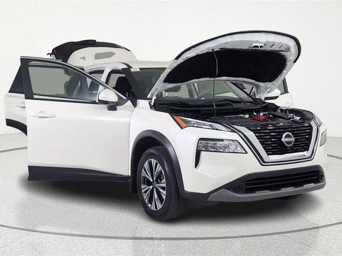 Used 2023 Nissan Rogue SV FWD image 7
