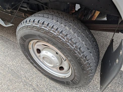 Used 2014 Ford F250 XL w/ Power Equipment Group AWD/4WD image 32
