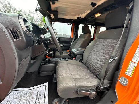 Used 2012 Jeep Wrangler Unlimited Sport image 16