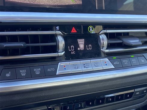 Used 2022 BMW 430i xDrive Convertible w/ Convenience Package image 24