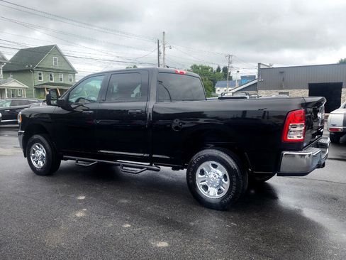 Used 2024 RAM 2500 Tradesman w/ Chrome Appearance Group image 4