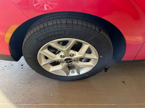 Used 2025 Kia Soul LX w/ LX Technology Package image 28