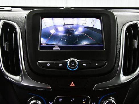 Used 2020 Chevrolet Equinox LT image 24