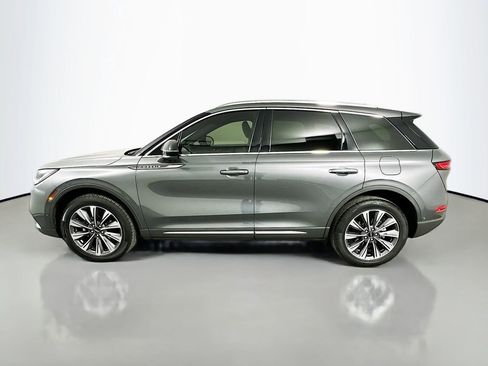 Used 2022 Lincoln Corsair Reserve w/ Elements Package FWD image 8