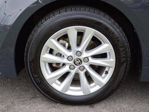 Used 2024 Toyota Corolla LE w/ LE Convenience Package image 9