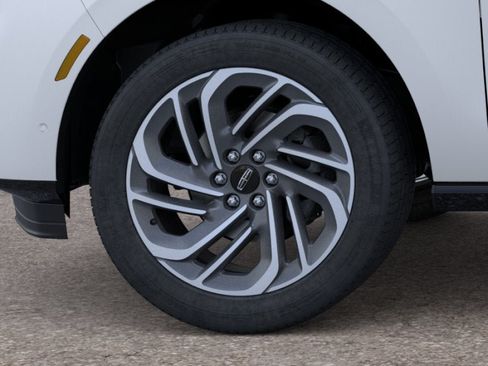 New 2026 Lincoln Navigator Reserve AWD/4WD image 19
