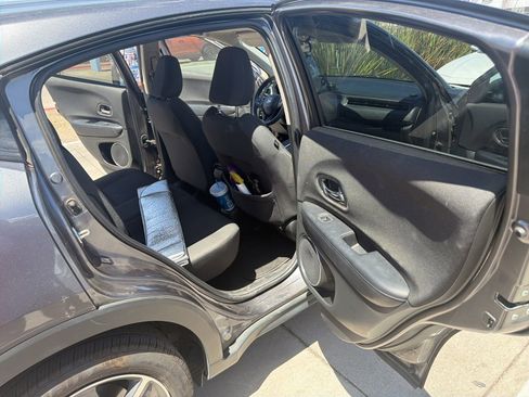 Used 2022 Honda HR-V EX image 11
