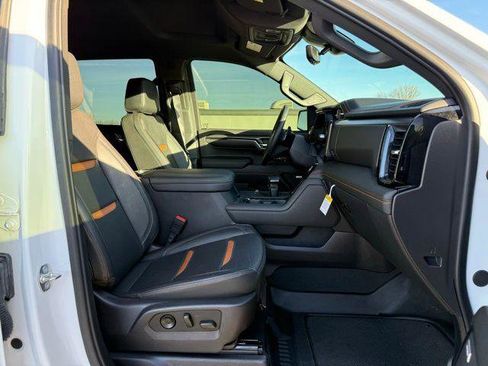 Used 2024 GMC Sierra 1500 AT4 w/ Technology Package image 24