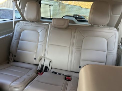 Used 2019 Lincoln Navigator L Reserve w/ Cargo Package image 8
