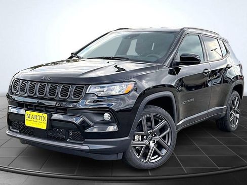 New 2026 Jeep Compass Latitude image 2
