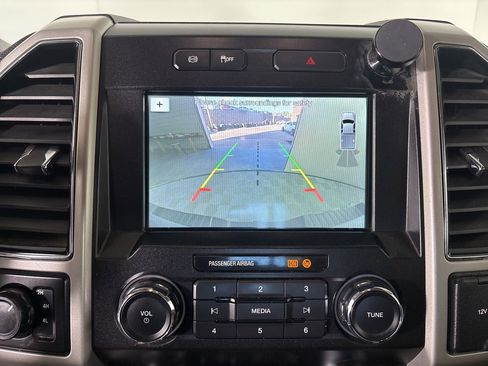 Used 2019 Ford F250 Lariat w/ Lariat Value Package image 17