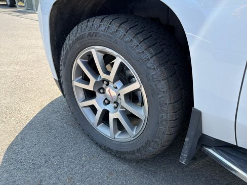 Used 2019 GMC Yukon Denali AWD/4WD image 7