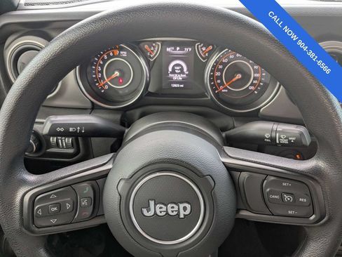 Used 2022 Jeep Wrangler Unlimited Sport AWD/4WD image 28
