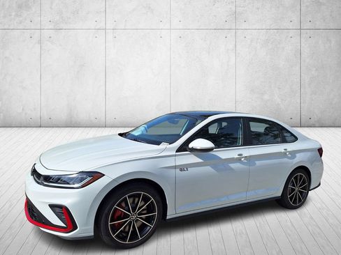 Used 2025 Volkswagen Jetta GLI Autobahn image 9