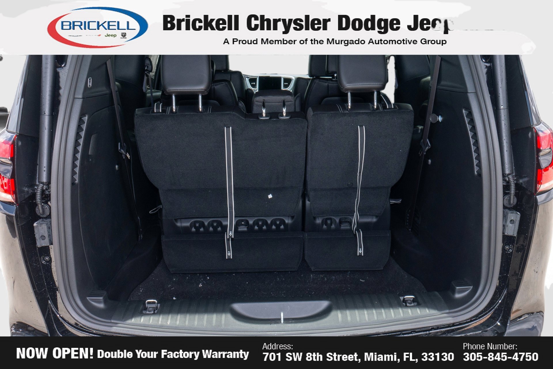 New 2027 Chrysler Pacifica Select FWD image 10