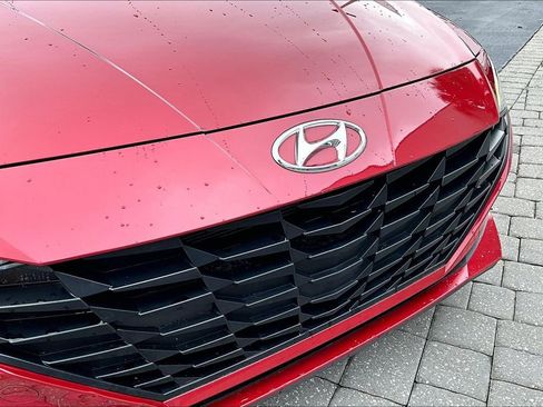 Used 2021 Hyundai Elantra SEL image 29