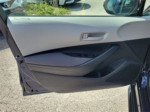 Used 2025 Toyota Corolla LE image 11