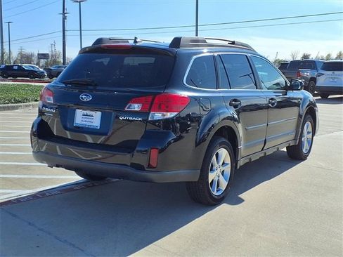 Used 2014 Subaru Outback 2.5i Limited image 4
