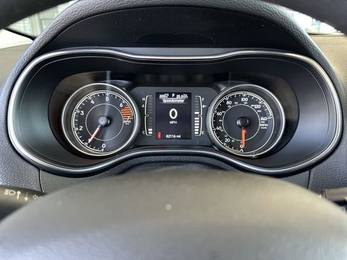 Used 2019 Jeep Cherokee Latitude w/ Popular Appearance Group FWD image 11