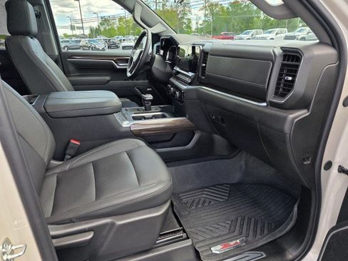 Used 2026 Chevrolet Silverado 1500 RST AWD/4WD image 18