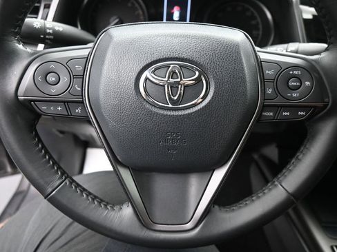 Used 2021 Toyota Camry SE FWD image 16