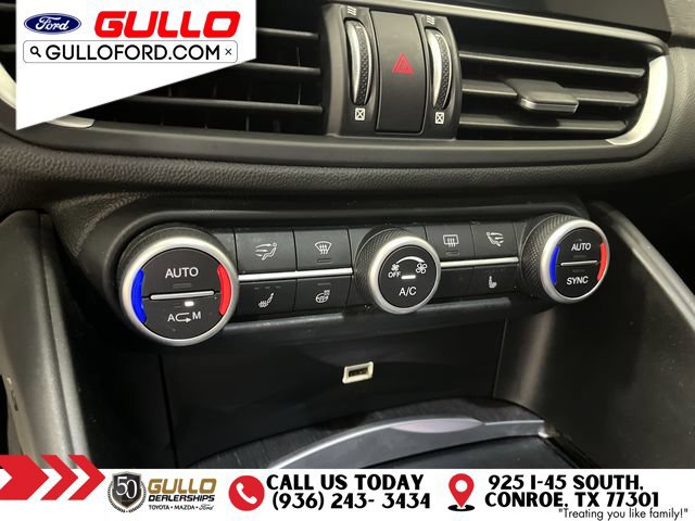 Used 2019 Alfa Romeo Giulia Ti w/ Quick Order Package 22X Lusso AWD/4WD image 27