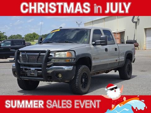 Used 2005 GMC Sierra 2500 SLE w/ Heavy-Duty Power Package AWD/4WD image 3