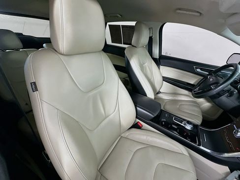 Used 2020 Ford Edge Titanium AWD/4WD image 26
