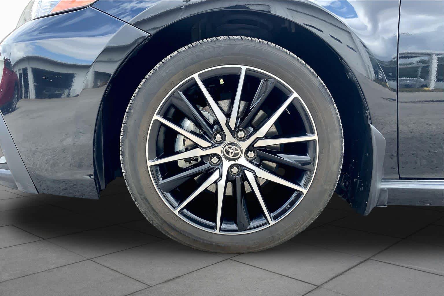 Used 2024 Toyota Camry SE w/ Audio Upgrade Package FWD image 11