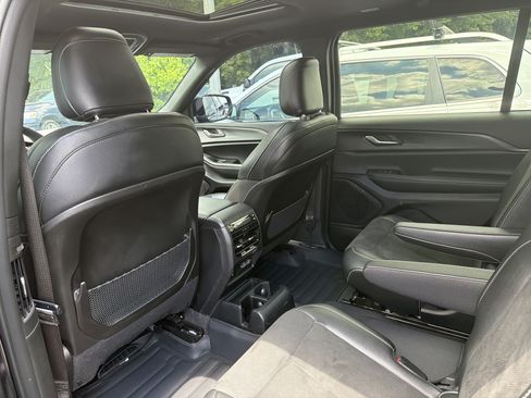 Certified 2023 Jeep Grand Cherokee L Laredo AWD/4WD image 13