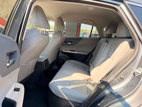 Used 2024 Toyota Venza Limited AWD/4WD image 13