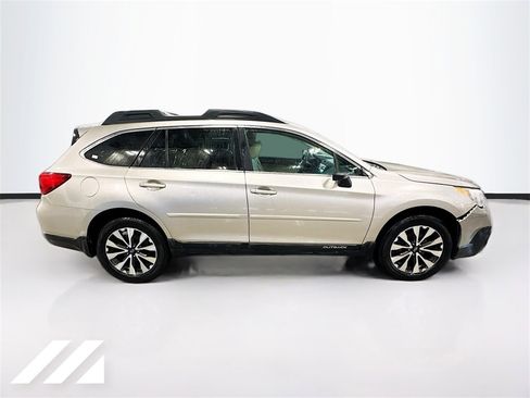 Used 2017 Subaru Outback 2.5i Limited image 5