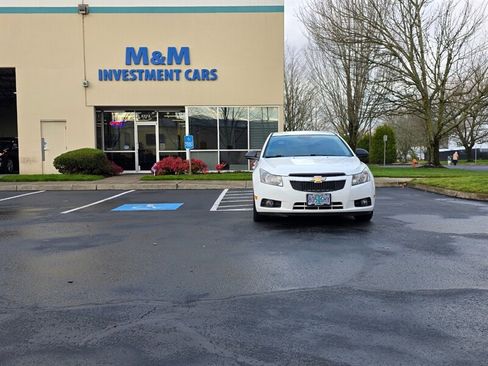 Used 2013 Chevrolet Cruze LS image 43