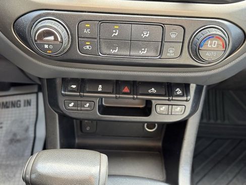 Used 2015 Chevrolet Colorado Z71 image 17