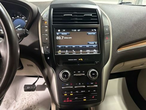 Used 2017 Lincoln MKC Select w/ Select Plus Package image 20