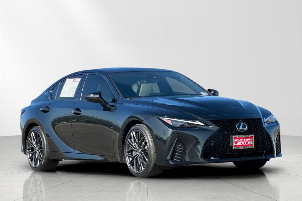 Used 2025 Lexus IS 500 RWD image 8