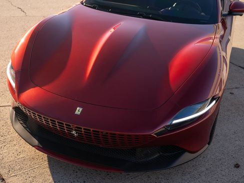 Used 2024 Ferrari Roma image 9