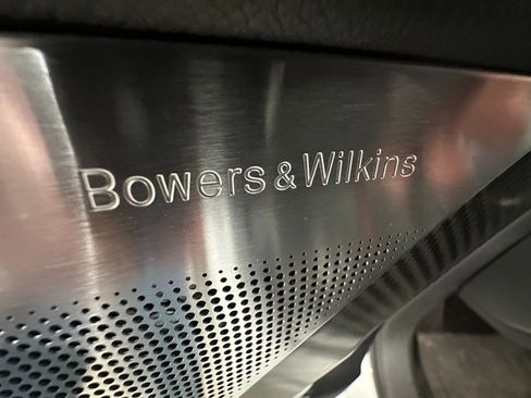 Used 2017 Volvo XC90 T6 R-Design w/ Vision Package image 21